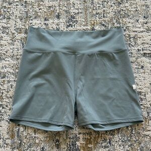 Vuori AllTheFeels Short 4” - Grey - XL